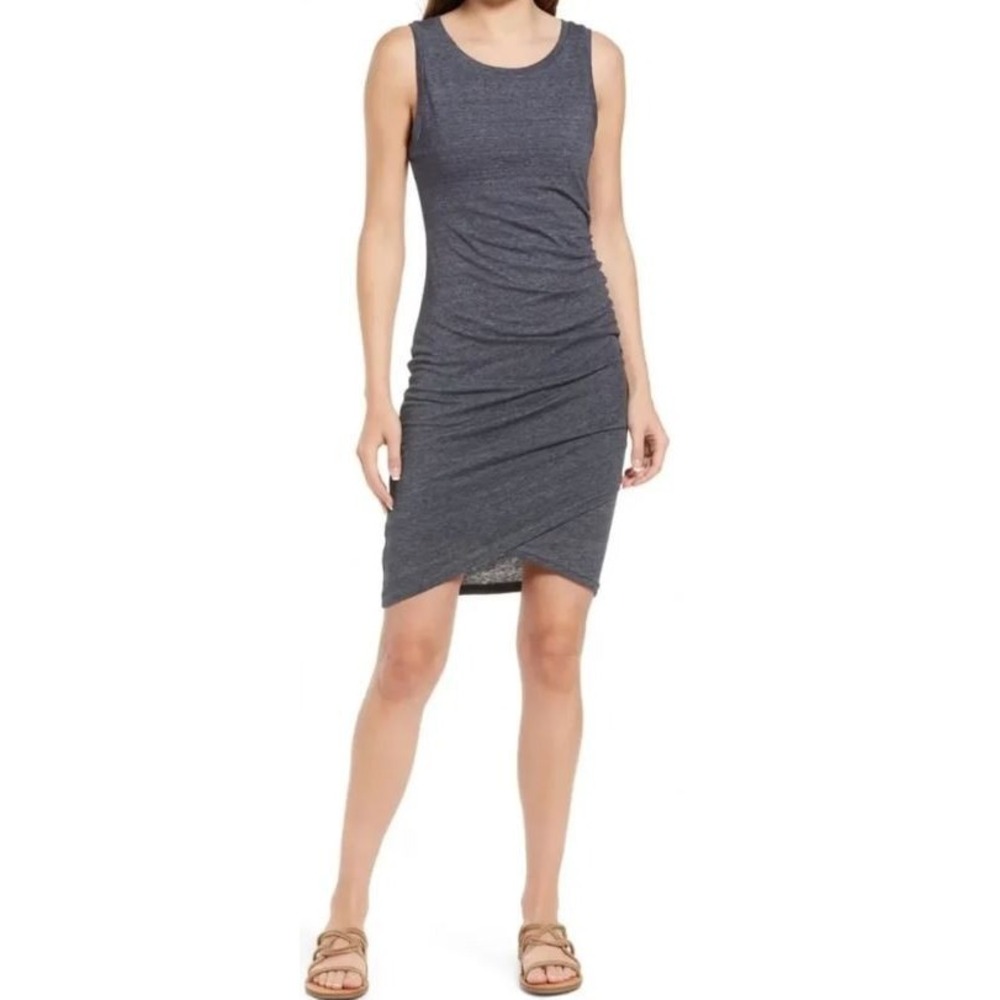 Treasure & Bond Women's Ruched Side Sleeveless Dress in Grey Charcoal Heather XS